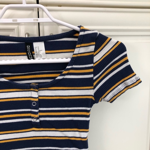 H&M Divided women’s crop t-shirt - Picture 7 of 9